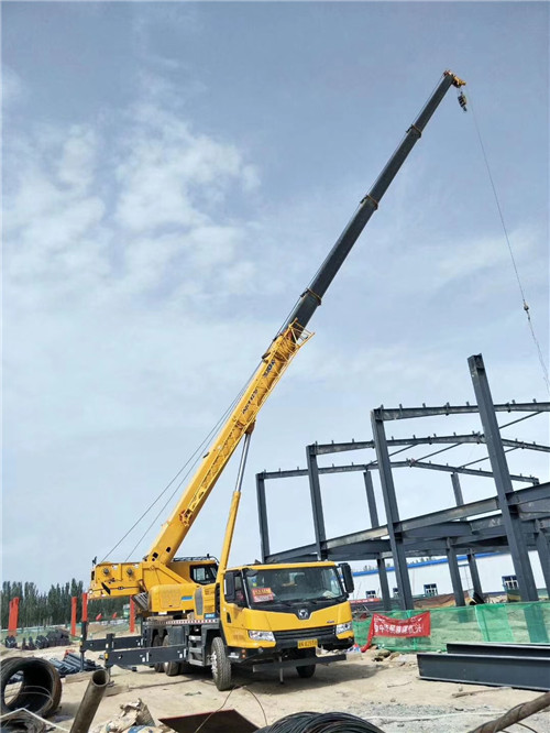 兰溪市超高层建筑钢结构吊装案例